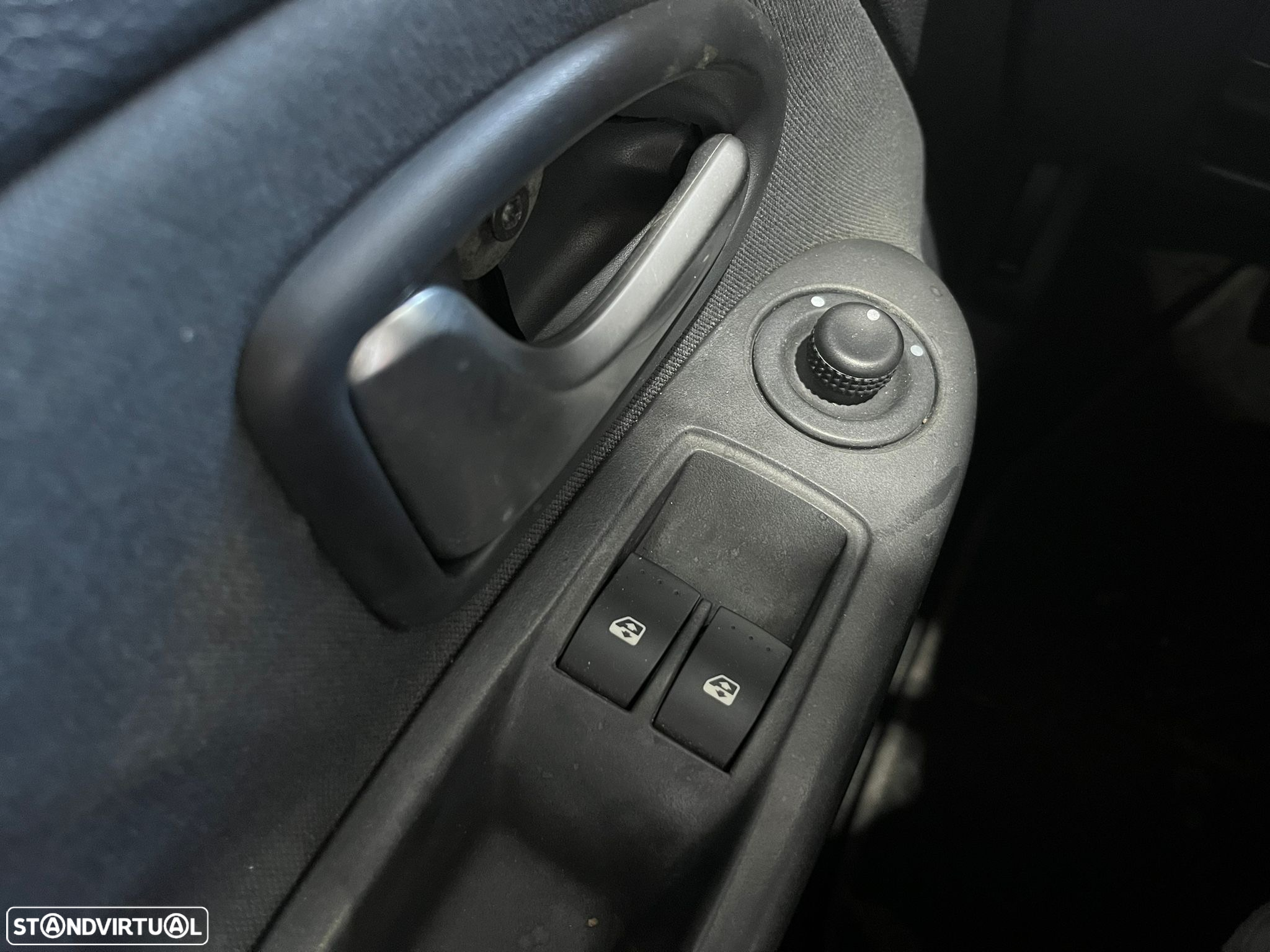 Renault Clio 1.2 16V Billabong QuickS - 17