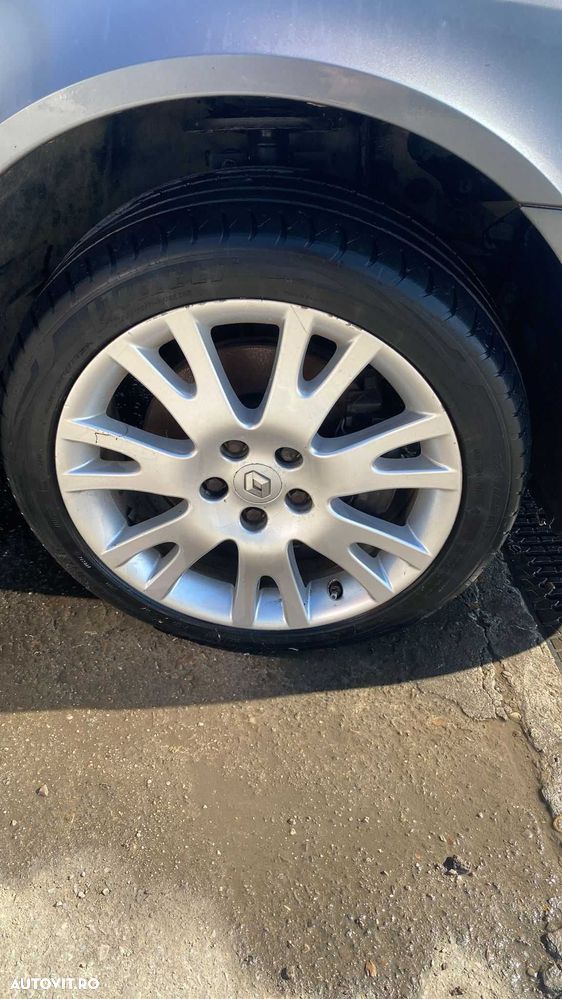 Dezmembram Renault Laguna 2 2006 berlina 1.9 - 5