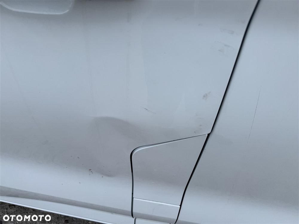 Ford Tourneo Custom - 18