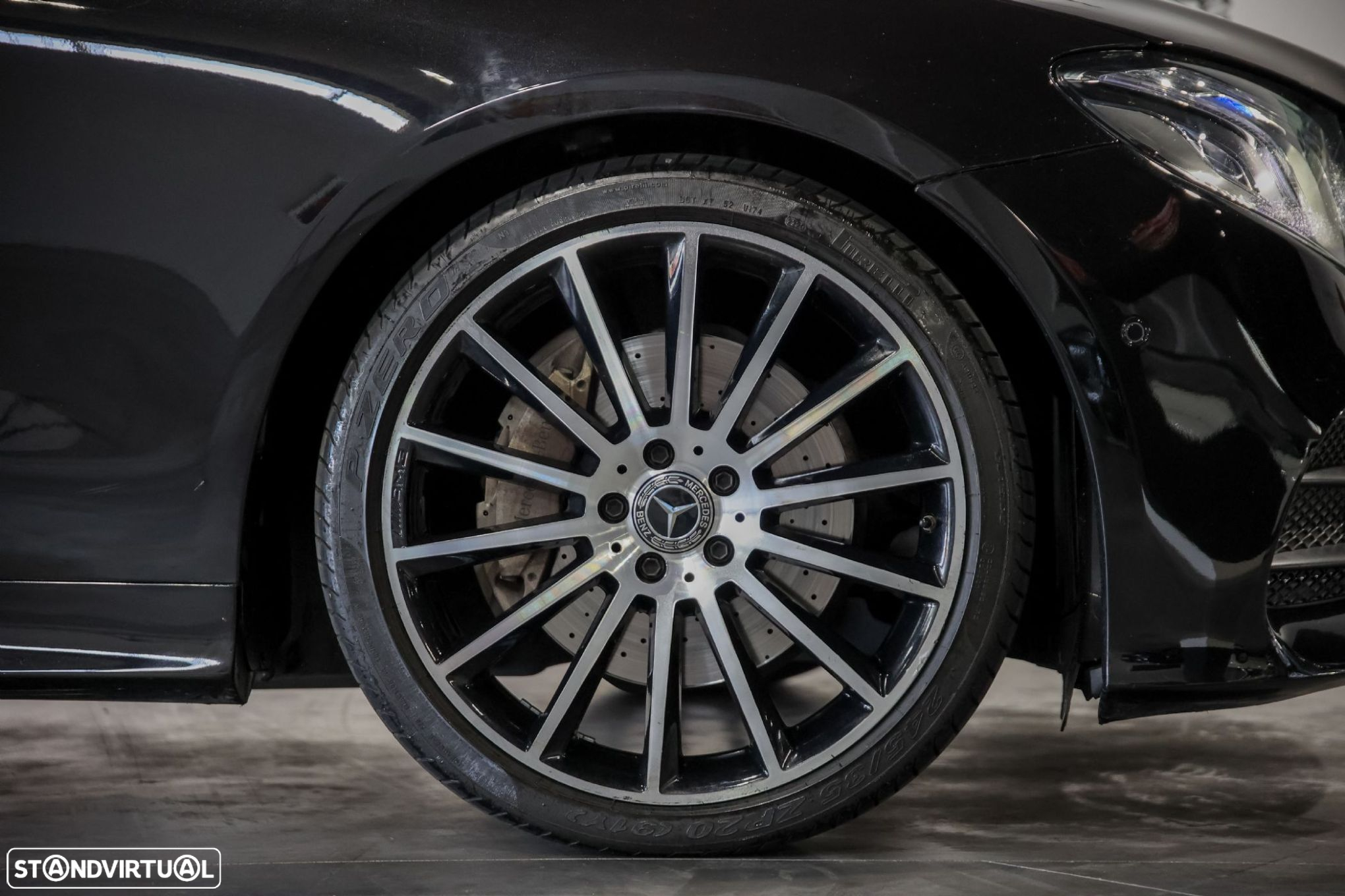 Mercedes-Benz E 220 d AMG Line - 25