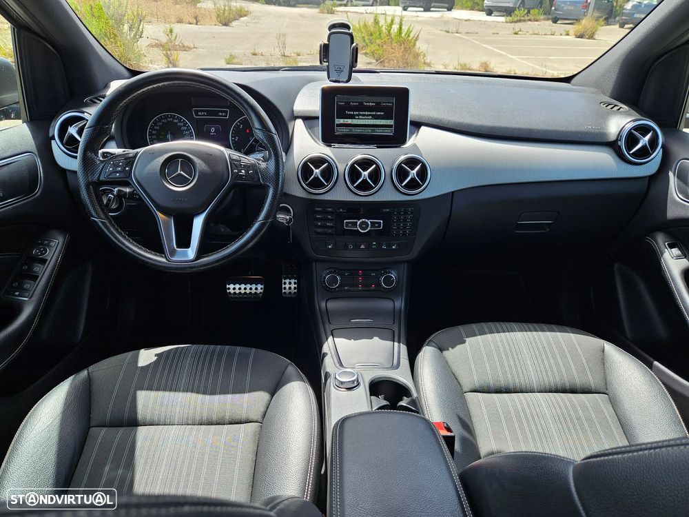 Mercedes-Benz B 180 - 18