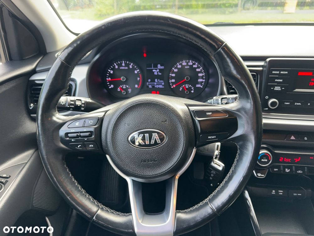 Kia Rio 1.2 Dream Team Edition - 34