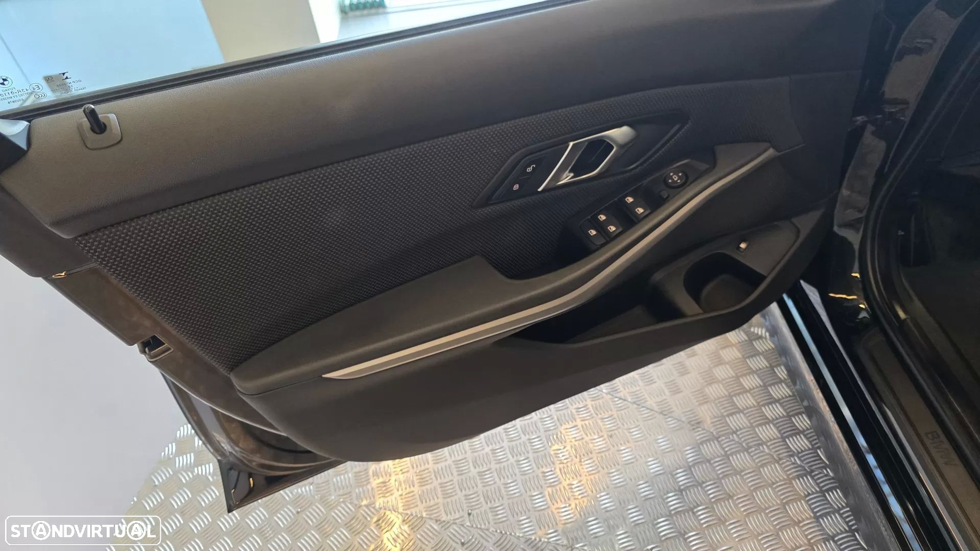 BMW 330 e Corporate Edition Auto - 34