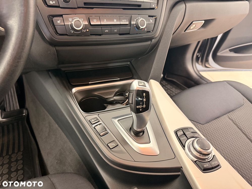 BMW Seria 3 - 28