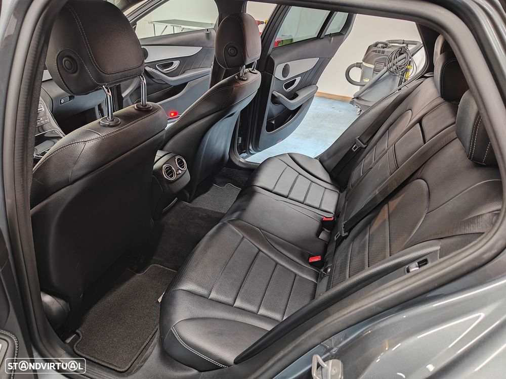 Mercedes-Benz C 300 h AMG Line - 13