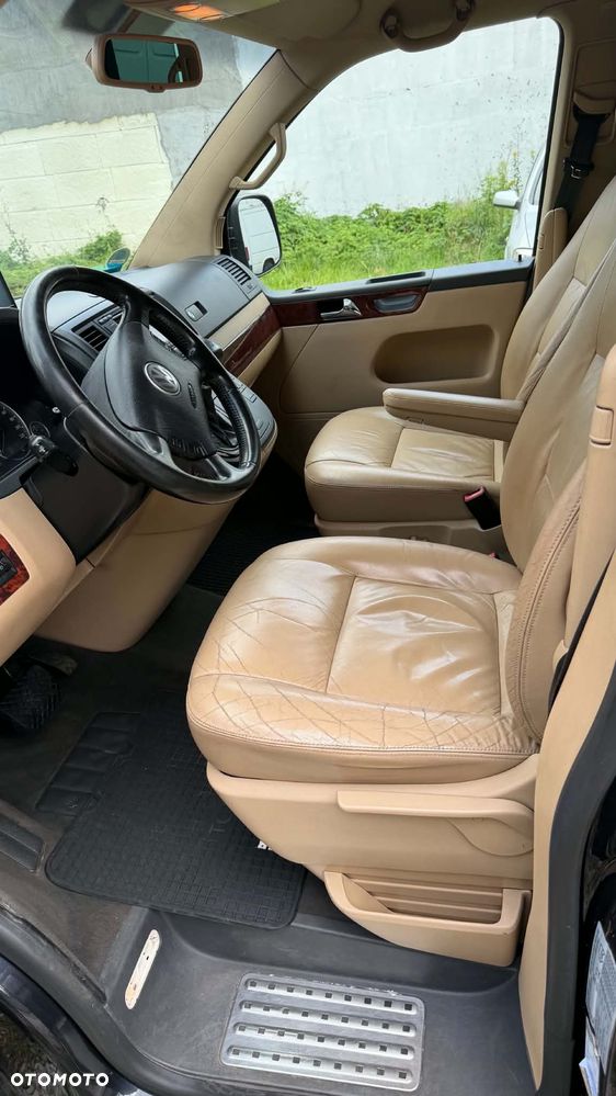 Volkswagen Multivan - 5
