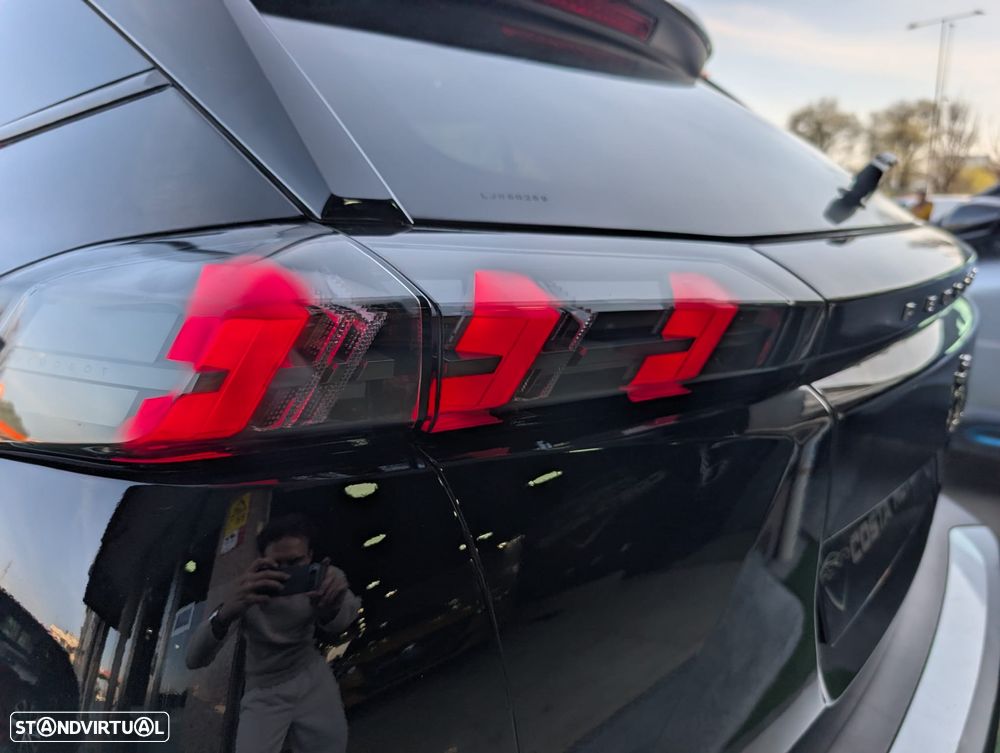 Peugeot e-2008 Allure Pack - 12