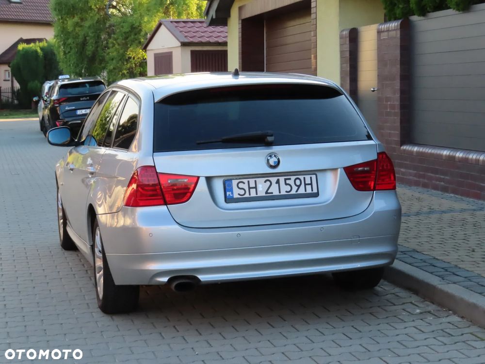 BMW Seria 3 320d - 11