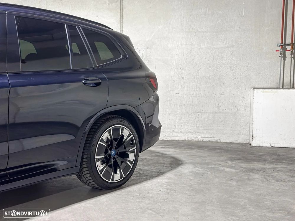 BMW iX3 M Sport Impressive - 3