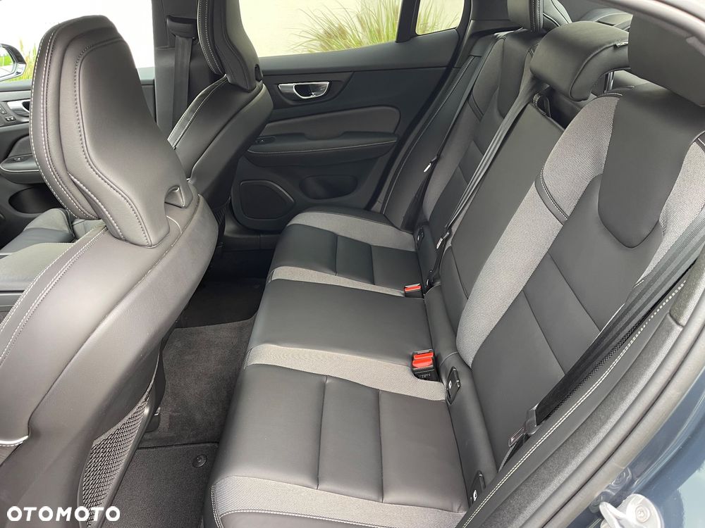 Volvo S60 B4 B Ultimate Dark - 20