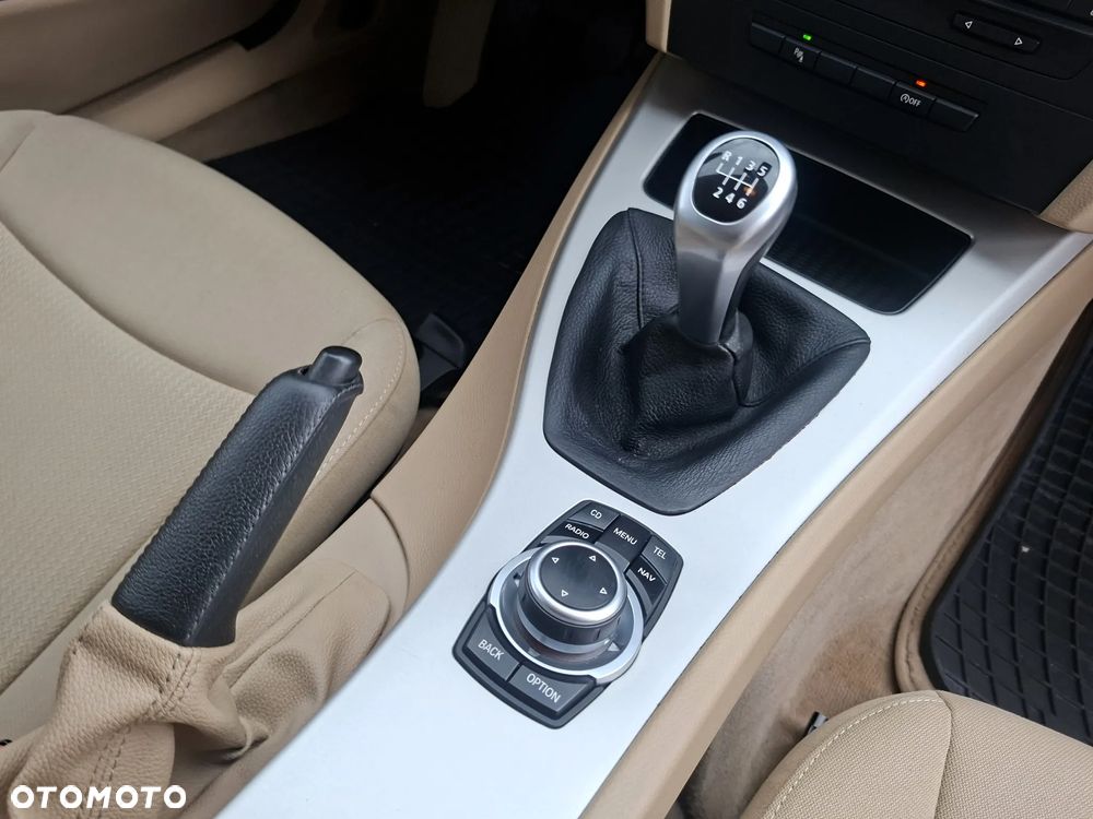 BMW Seria 3 318d DPF Edition Exclusive - 15
