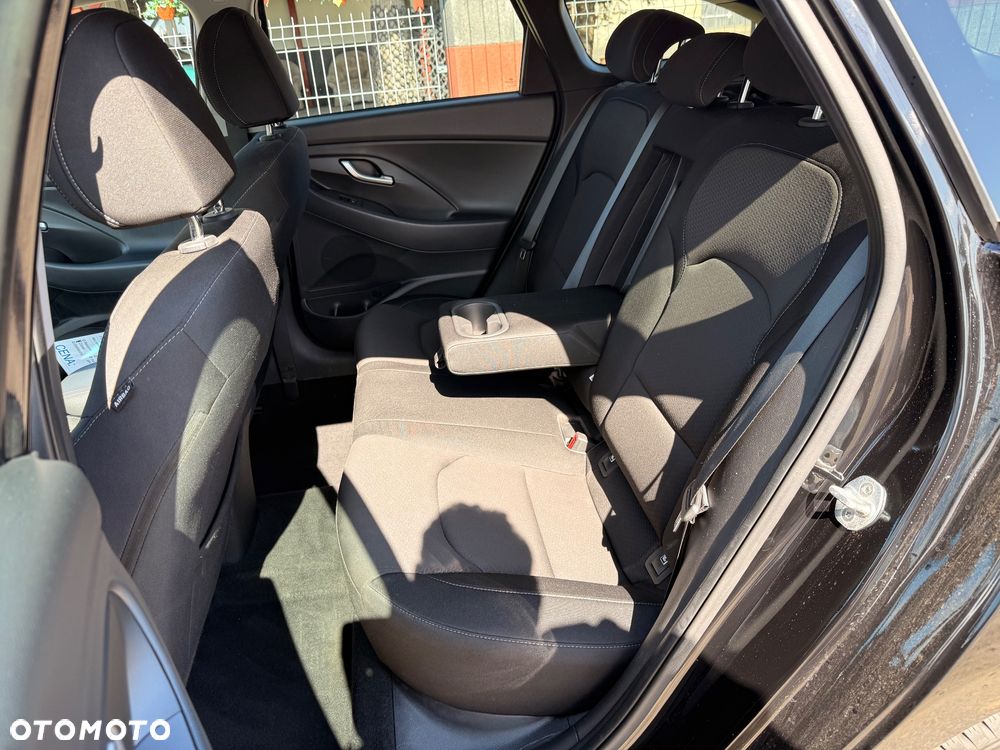 Hyundai i30 1.6 CRDI Prime - 27