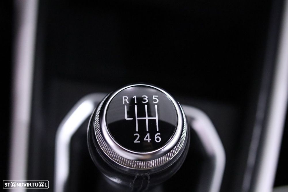 Renault Clio 1.0 TCe Techno - 17