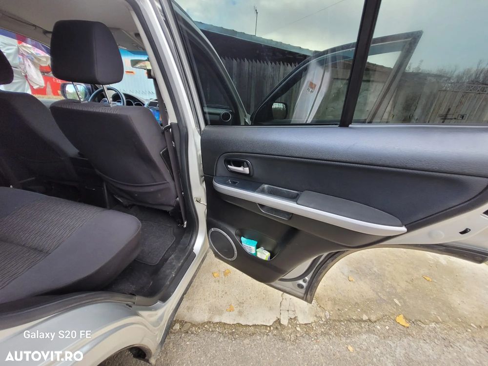 Suzuki Grand Vitara 1.9 DDIS Navi - 20