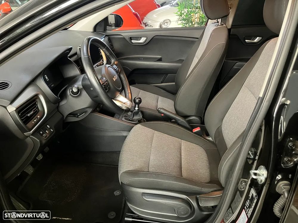 Kia Stonic - 10