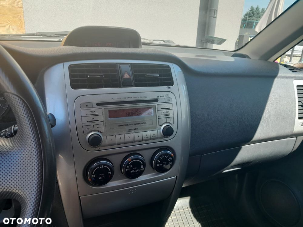 Suzuki Liana 1.4 DDiS Comfort - 6