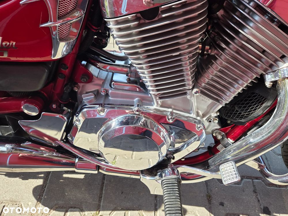 Suzuki Intruder - 12
