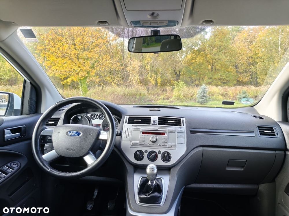 Ford Kuga 2.0 TDCi 2x4 Trend - 26