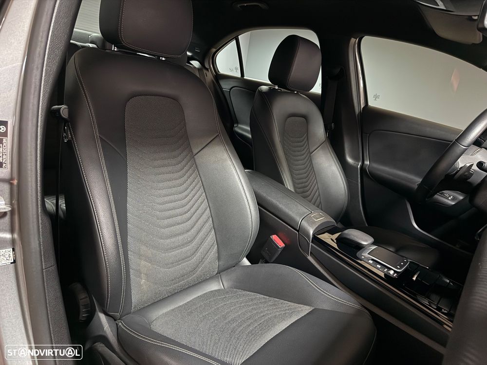 Mercedes-Benz A 250 Limousine e 8G-DCT AMG Line - 14