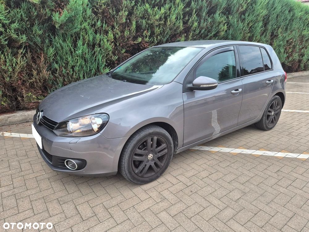 Volkswagen Golf - 1