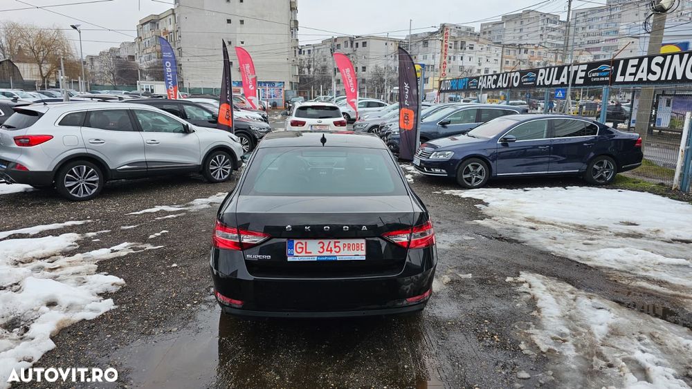 Skoda Superb 2.0 TDI DSG Premium Edition - 5