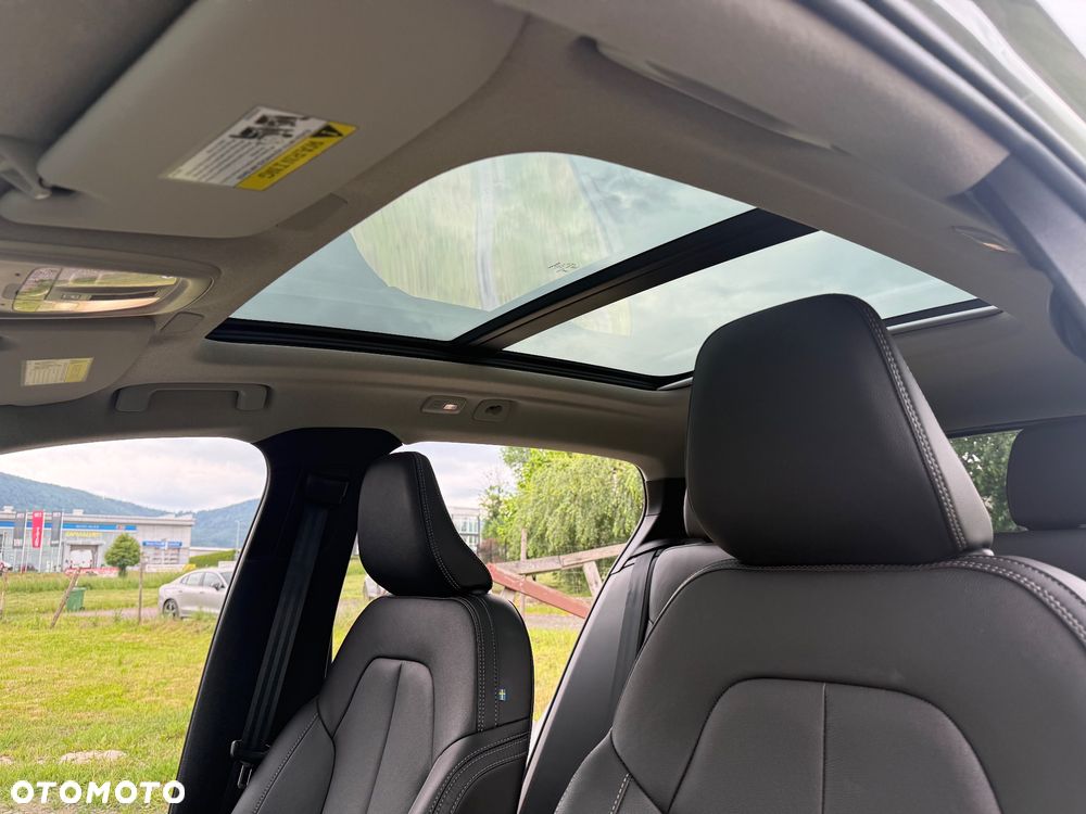 Volvo XC 40 B5 AWD Ultimate Dark - 22