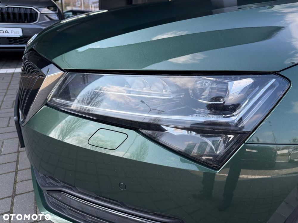 Skoda Superb 2.0 TDI SCR Ambition DSG - 25