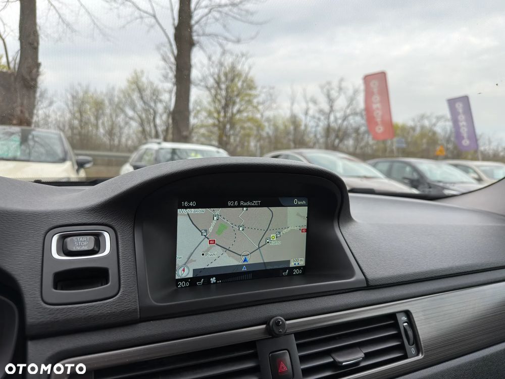 Volvo XC 70 ver-d4-drive--e-dynamic-momentum - 31