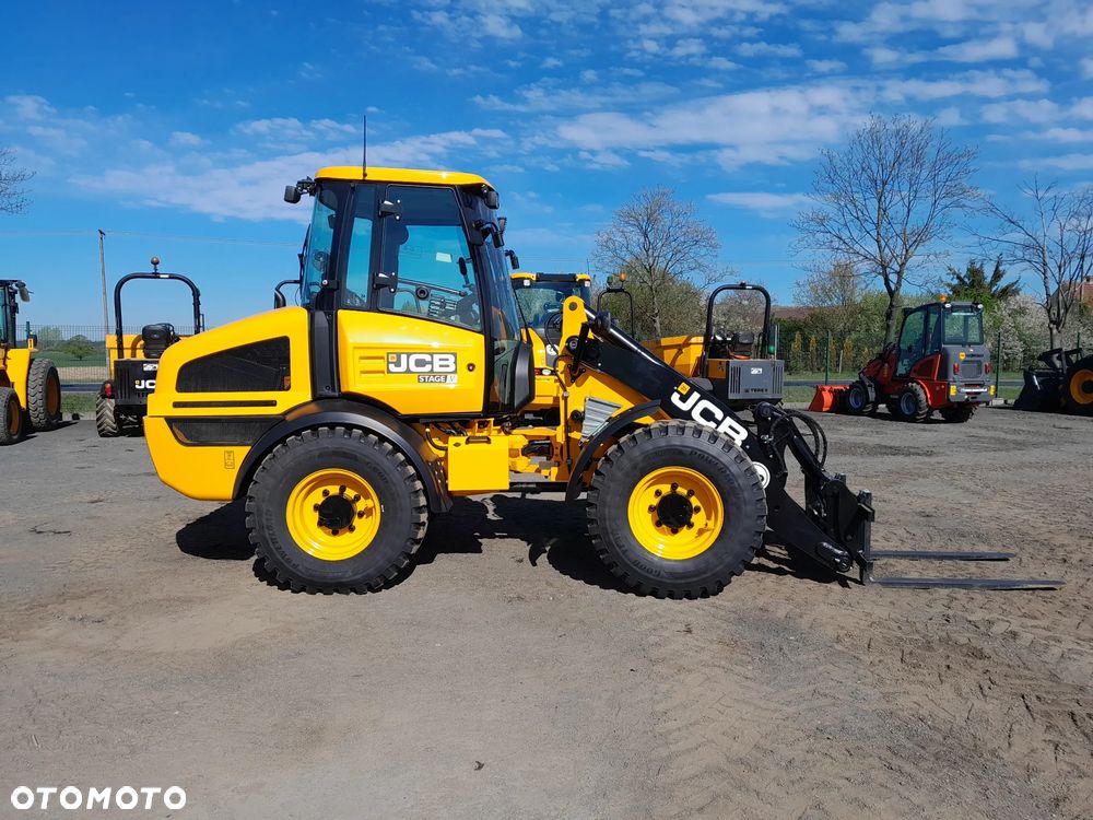 JCB 409 - 2