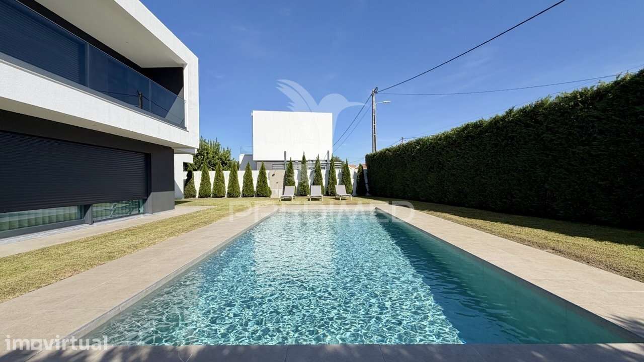 Moradia T5 com piscina em Alhos Vedros - Grande imagem: 2/39