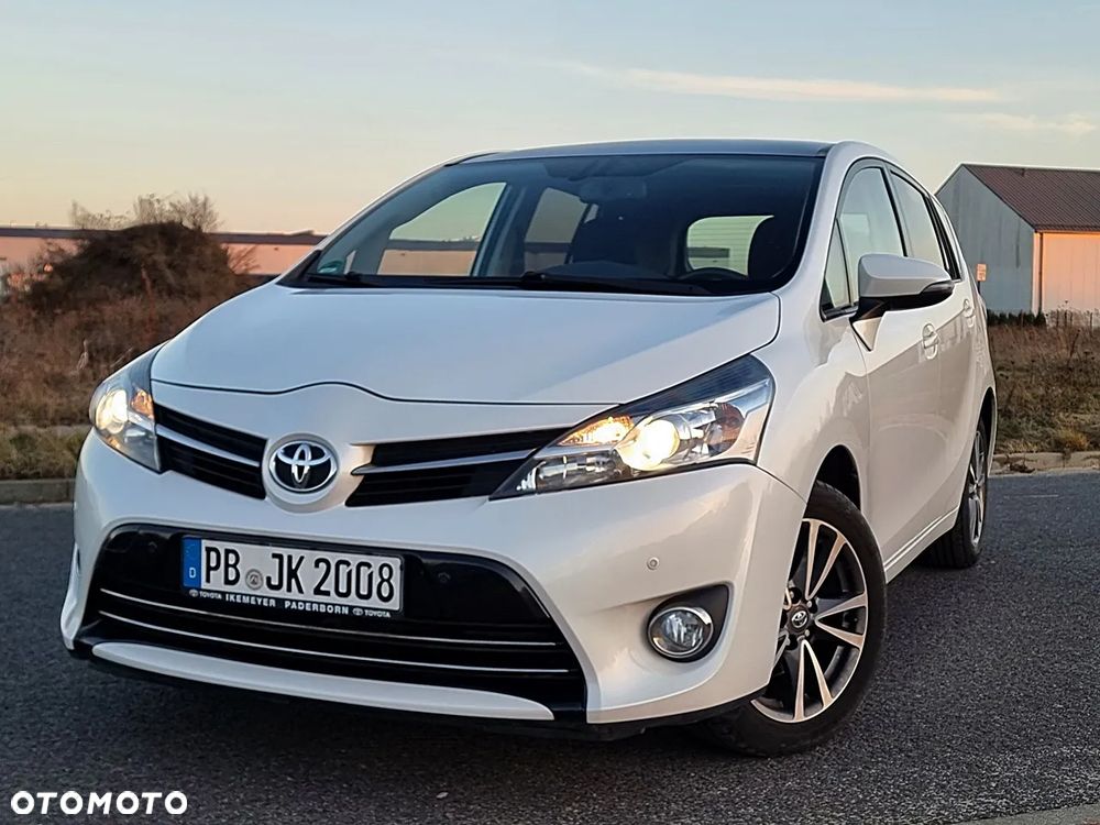 Toyota Verso 1.8 Edition - 9