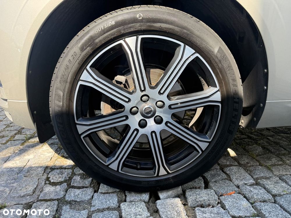 Volvo XC 60 - 38