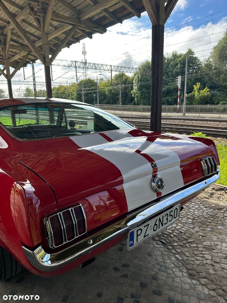 Ford Mustang - 12