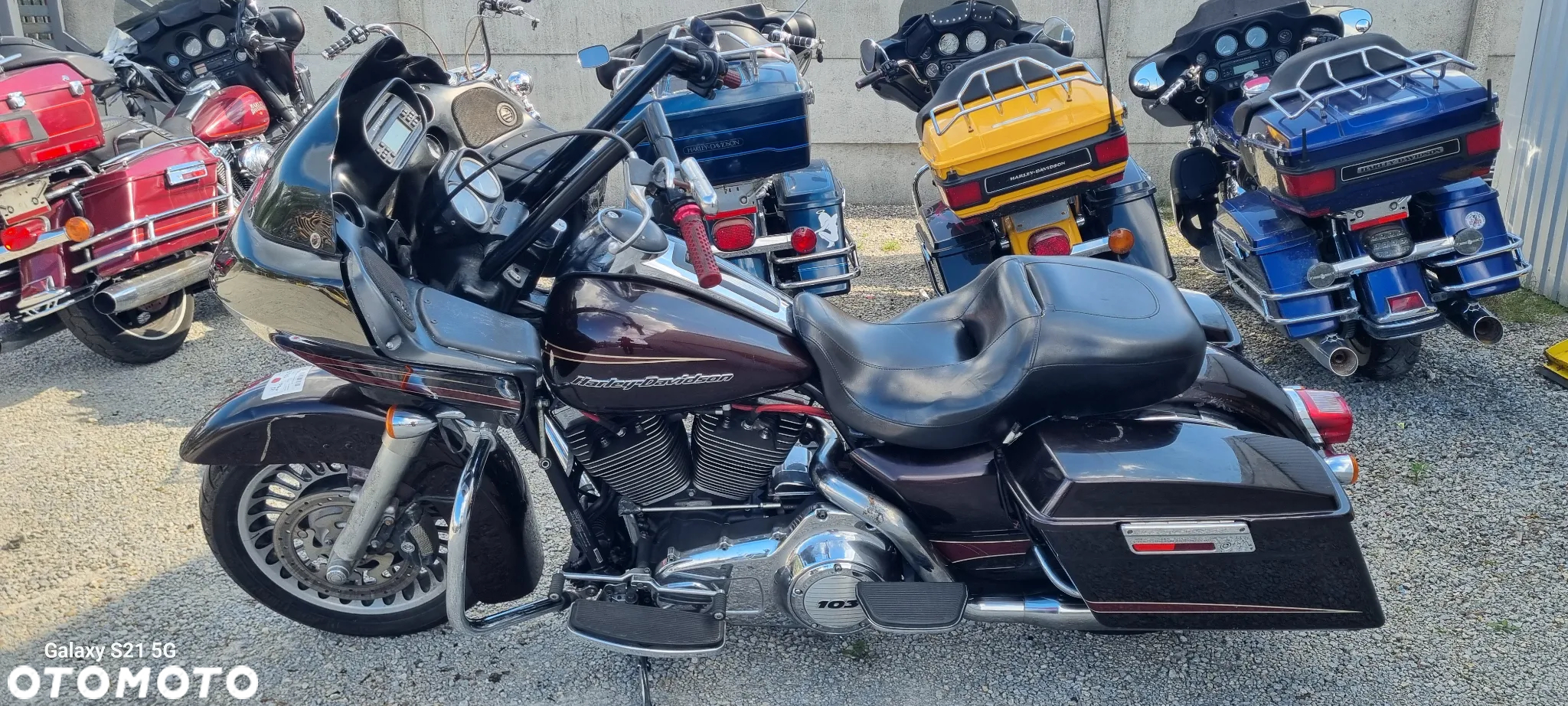 Harley-Davidson Touring Road Glide - 2