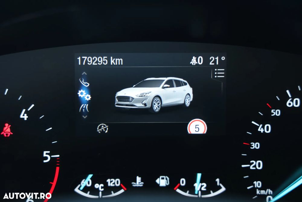 Ford Focus 2.0 TDCI Titanium - 23