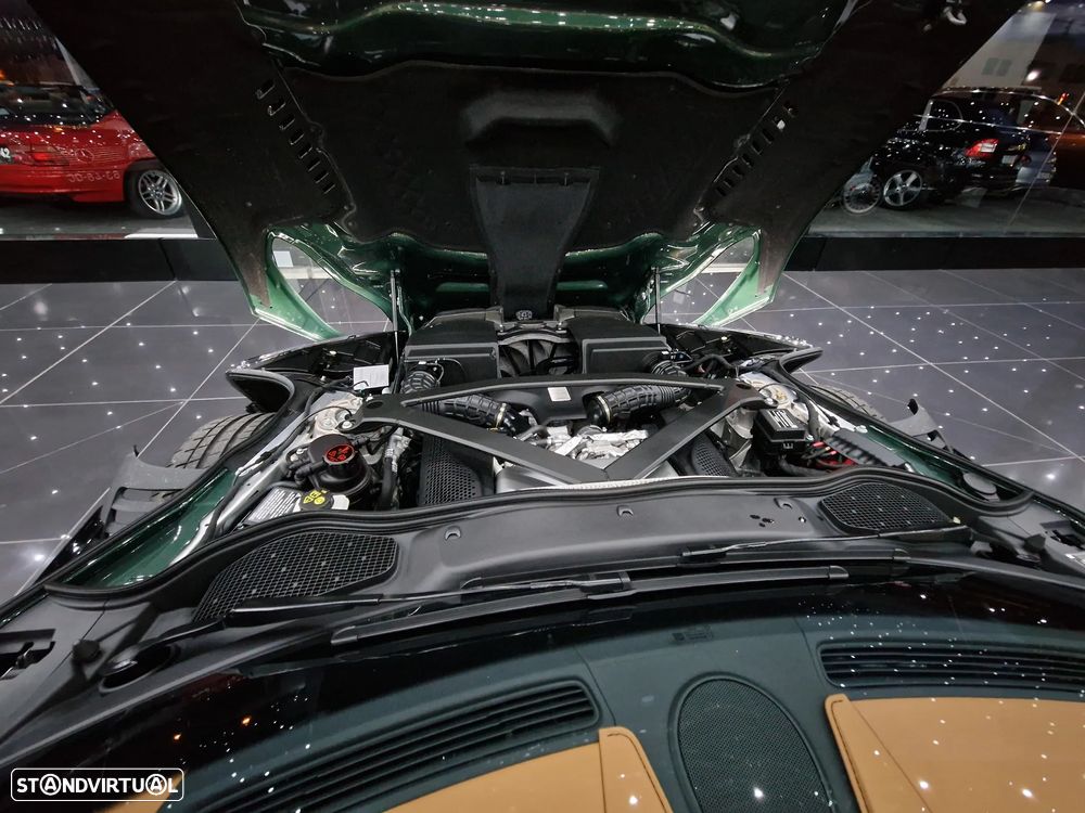 Aston Martin DB11 Volante V8 - 26