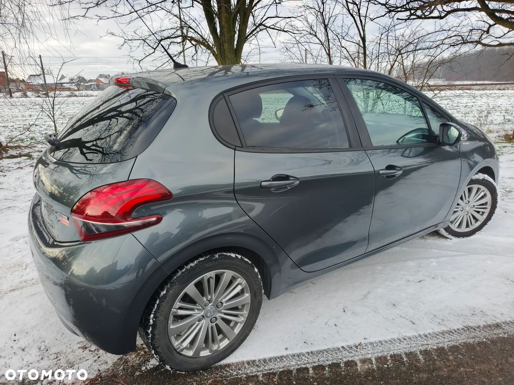 Peugeot 208 1.2 PureTech Style - 5