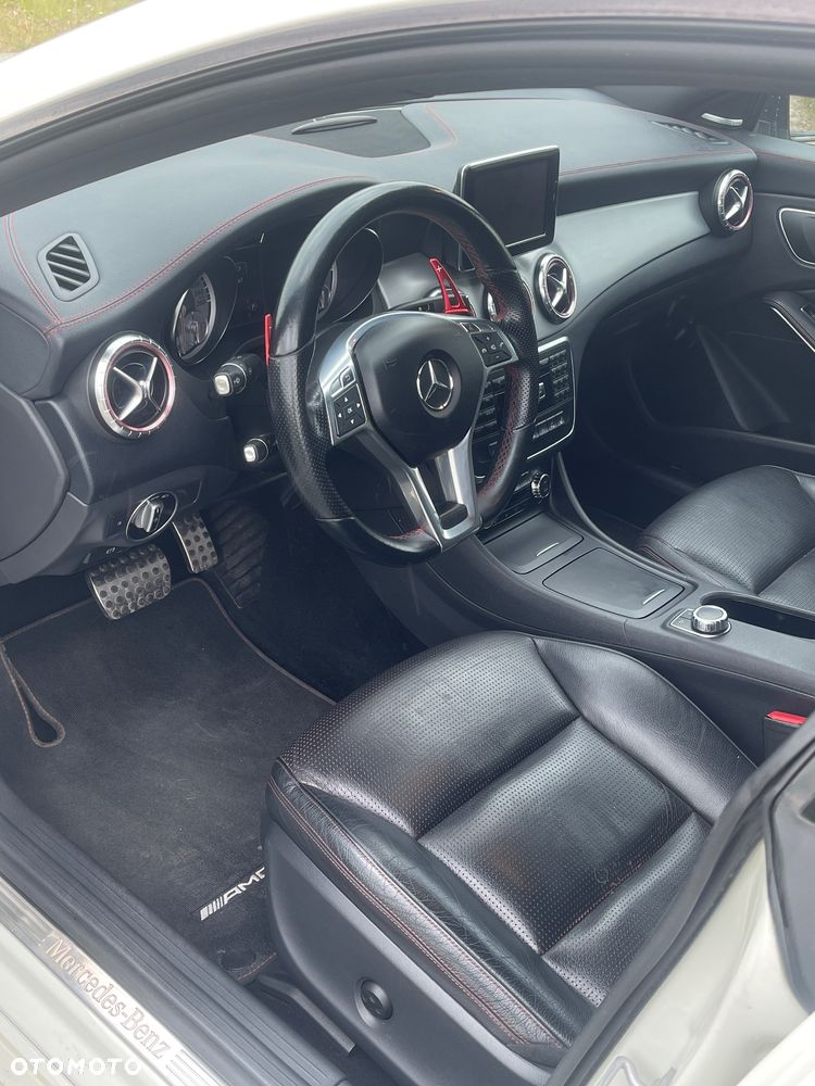 Mercedes-Benz CLA 250 7G-DCT - 26