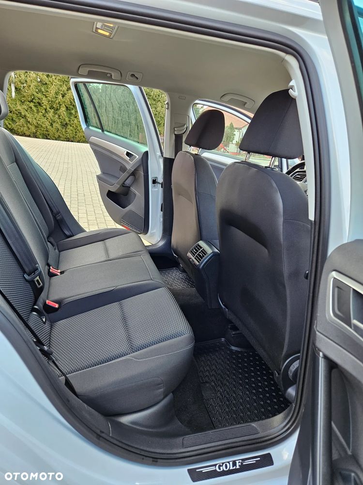 Volkswagen Golf - 30