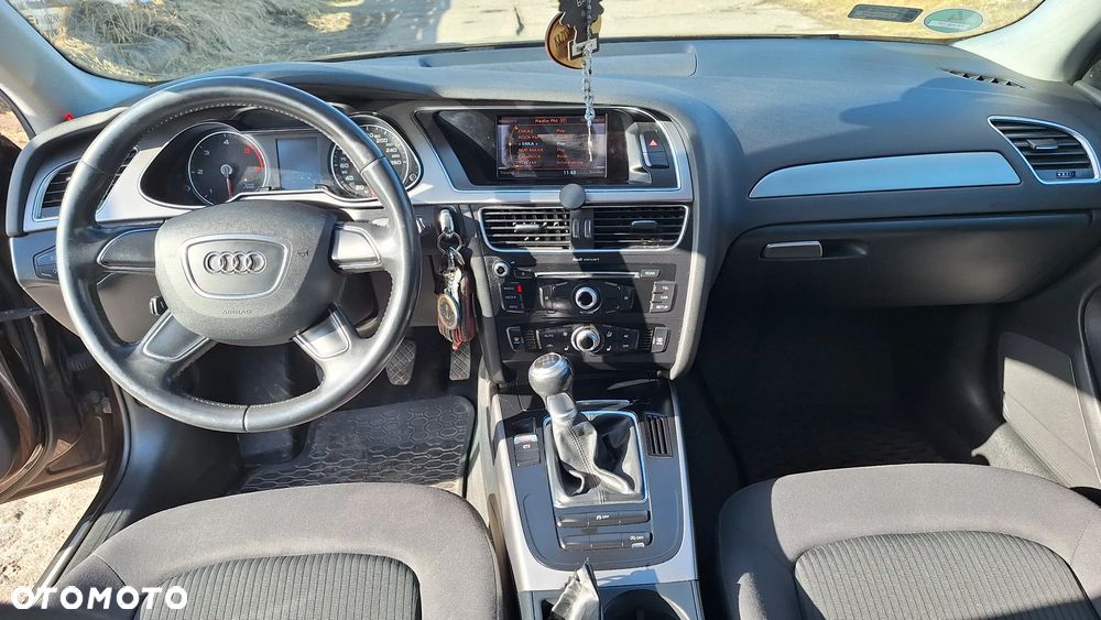 Audi A4 Limousine - 8