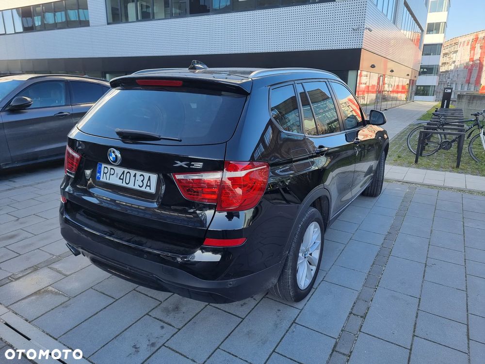 BMW X3 xDrive28i xLine - 4