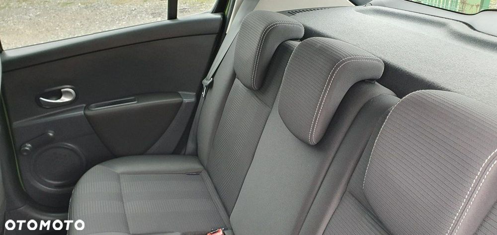 Renault Clio - 15