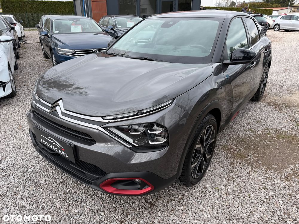 Citroën C4 EV136 50kWh Shine - 3