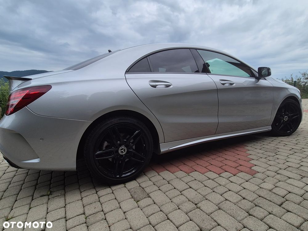 Mercedes-Benz CLA 180 7G-DCT AMG Line - 22