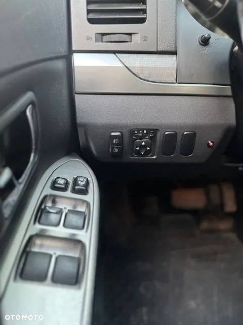 Mitsubishi Pajero - 14