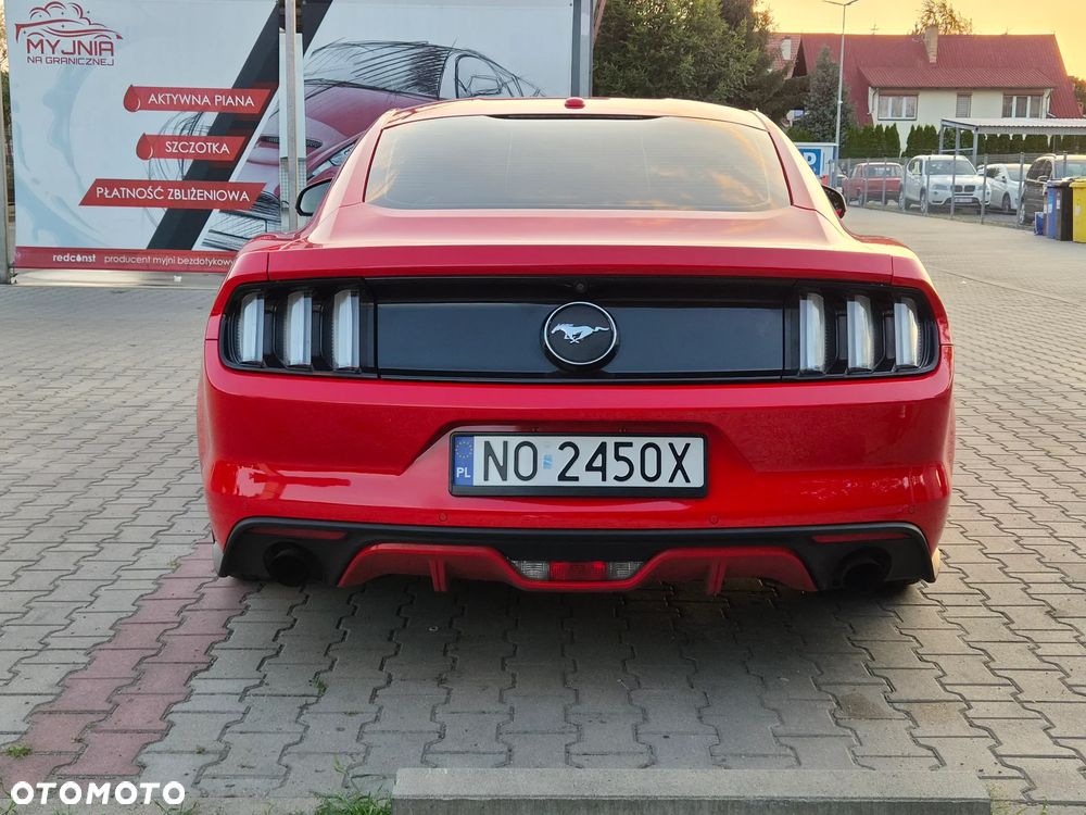 Ford Mustang - 12