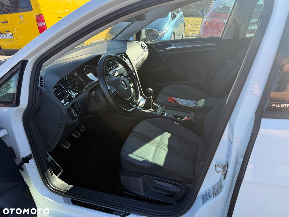 Volkswagen Golf 1.2 TSI BMT Start - 11