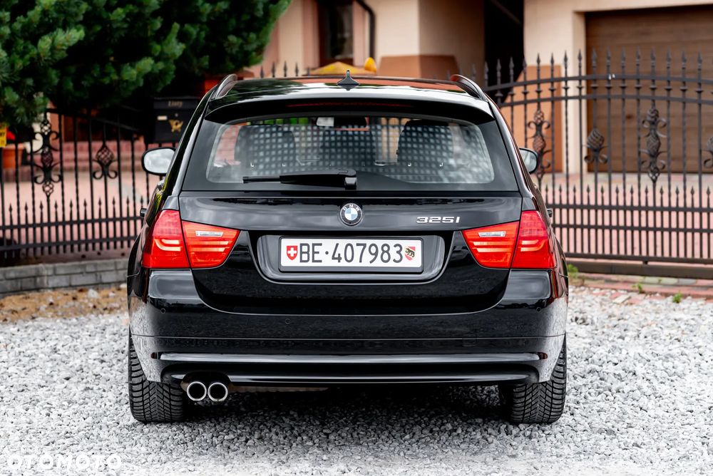 BMW Seria 3 325i xDrive Edition Exclusive - 12