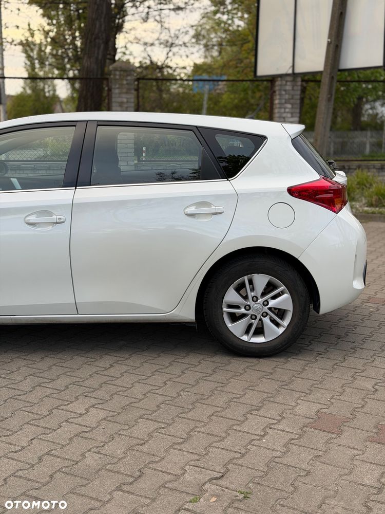 Toyota Auris - 8