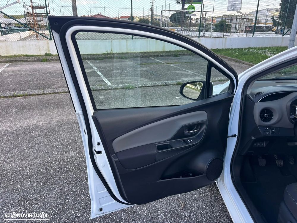 Toyota Yaris 1.0 VVT-i Comfort +PS Style+P.Techno - 16